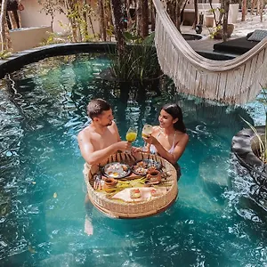 Hotel The Yellow Nest *****